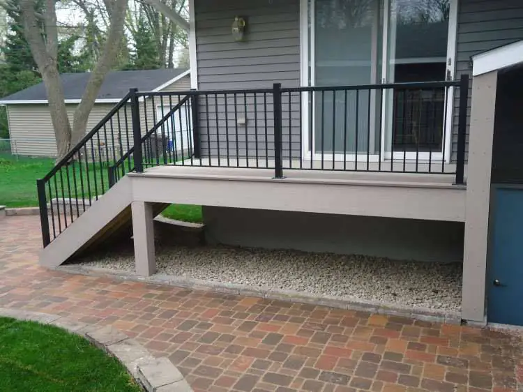 Composite Deck Gallery 33